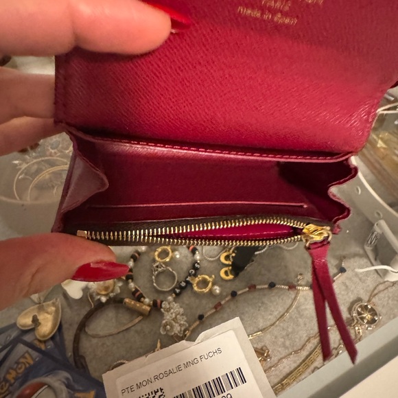 Louis Vuitton Wallet/Card holder - Picture 8 of 10